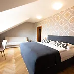 Tanzberg Otel
