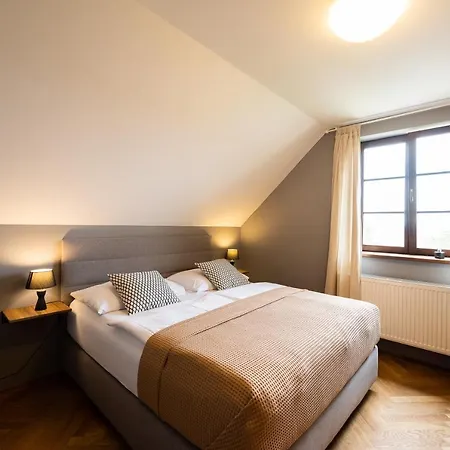 Hotel Tanzberg 3*