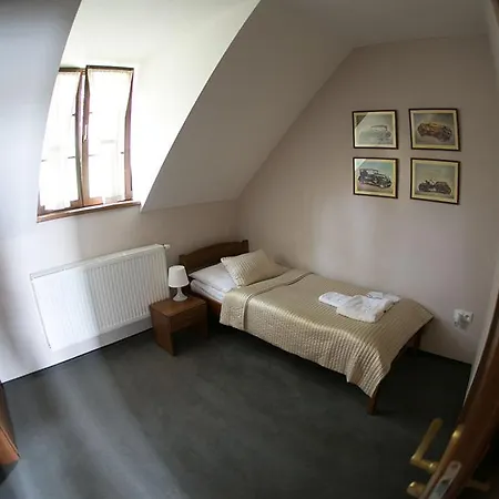 Hotel Tanzberg 3*