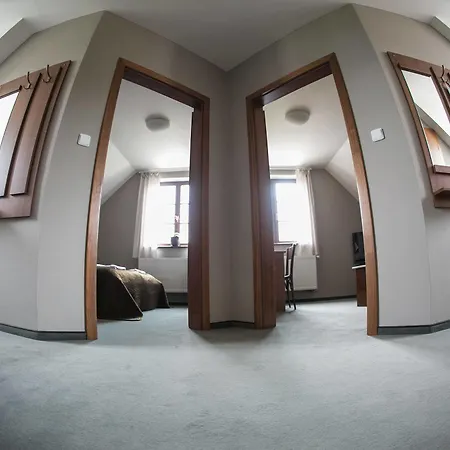 Tanzberg Hotel 3*