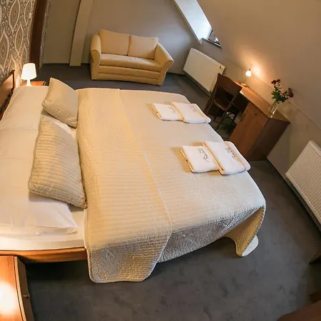 Tanzberg Hotel