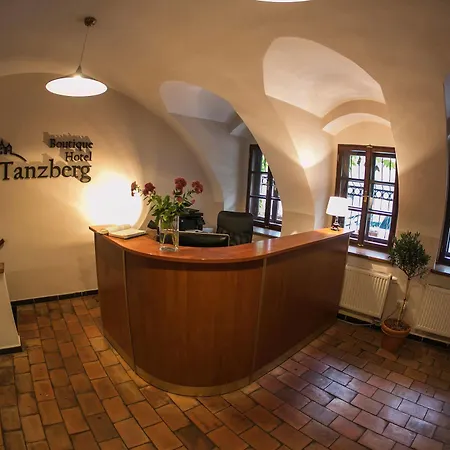 Tanzberg Hotel