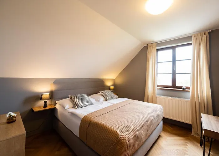 Hotel Tanzberg 3*