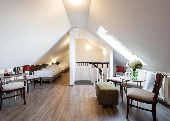 Tanzberg Hotel 3*