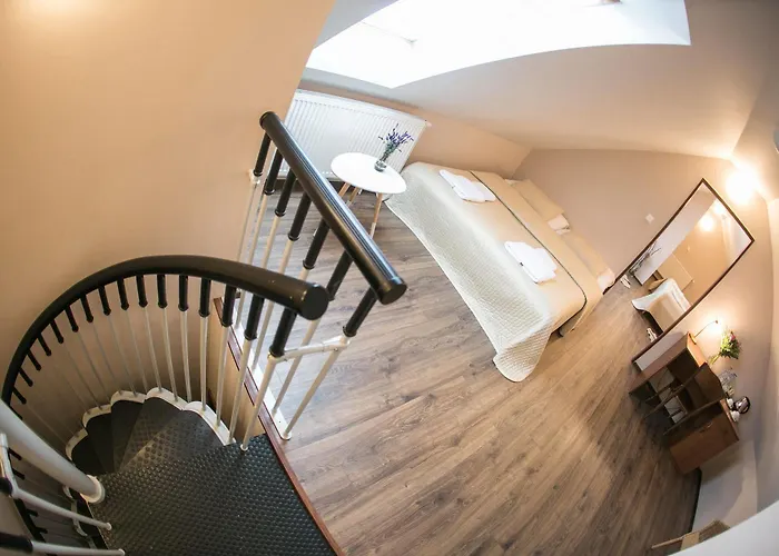 Hotel Tanzberg 3*